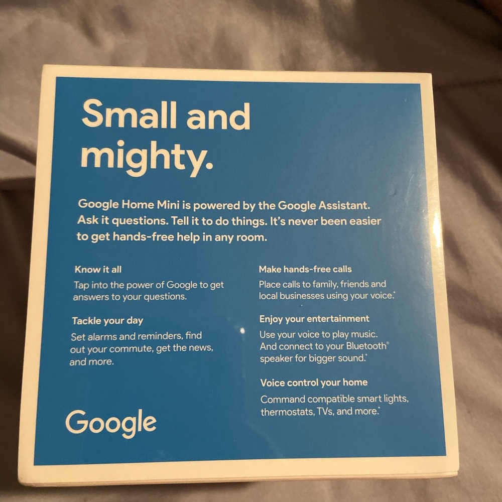 Google Home Mini - Picture 3 of 5